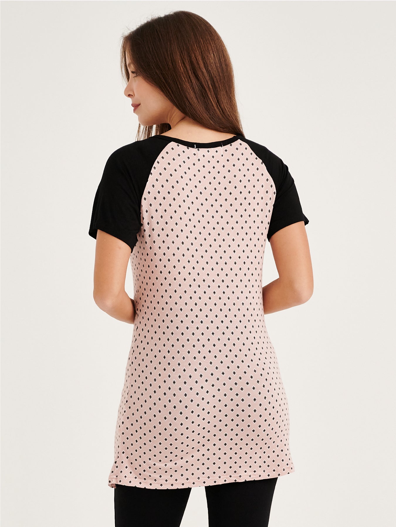 Short-Sleeved Lift Up Nursing Top